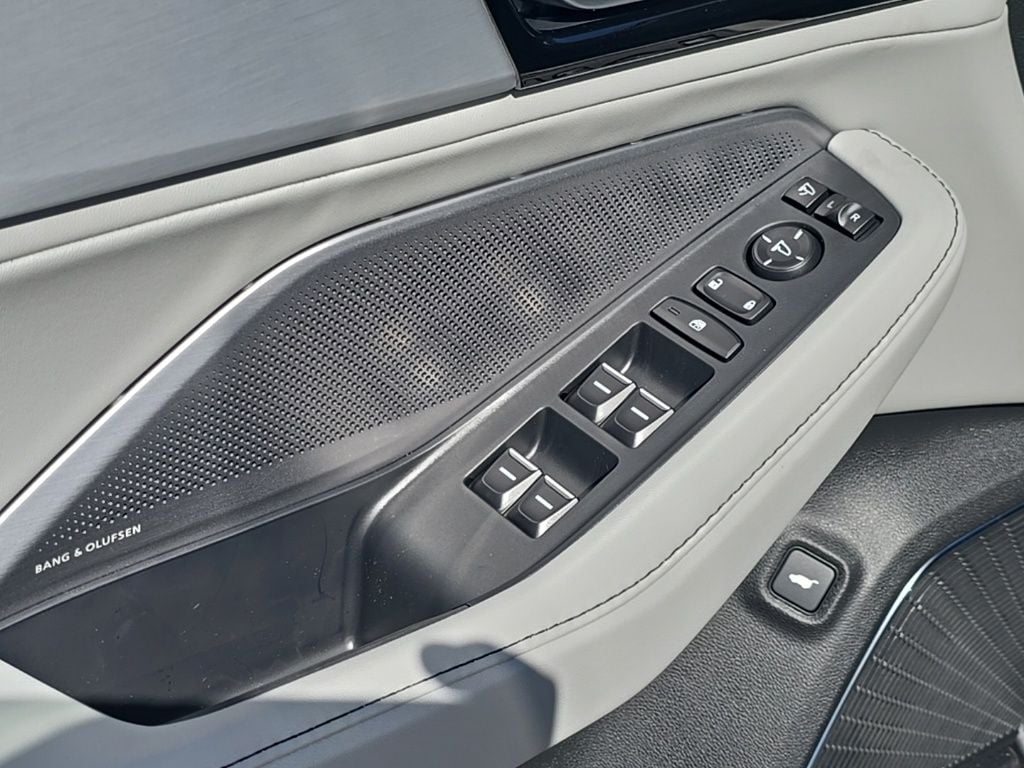 Thumbnail: 2026 Acura MDX - 12