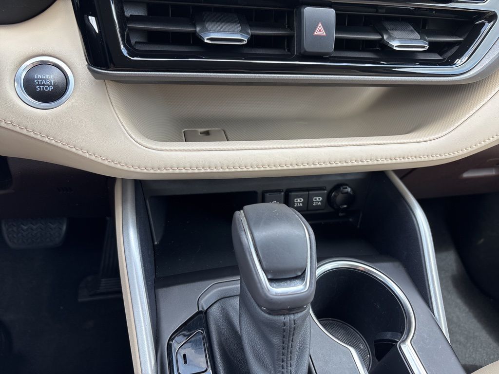 Thumbnail: 2020 Toyota Highlander - 33