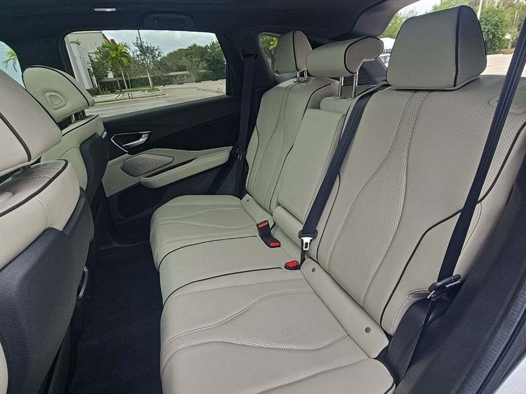 Thumbnail: 2025 Acura RDX - 31