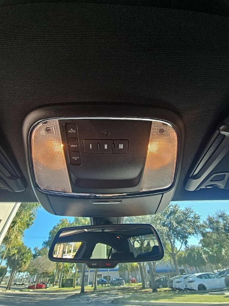 Thumbnail: 2018 Dodge Charger - 33