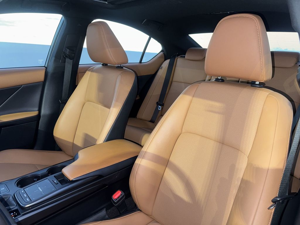 Thumbnail: 2024 Lexus IS - 15