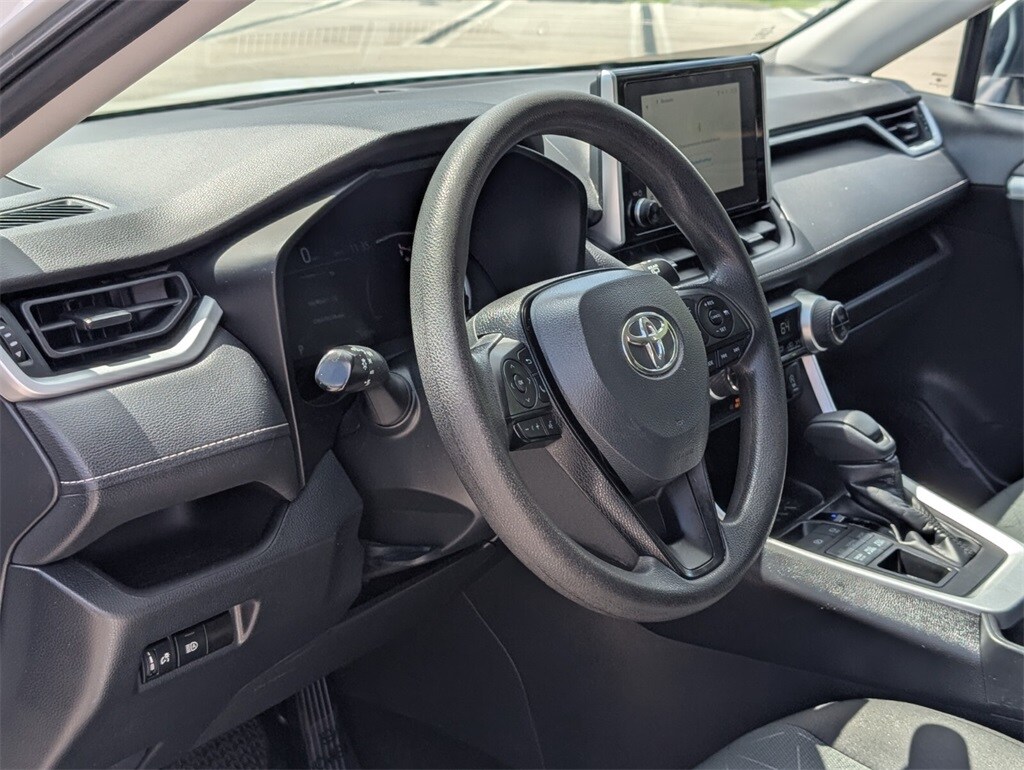 Thumbnail: 2023 Toyota RAV4 - 14