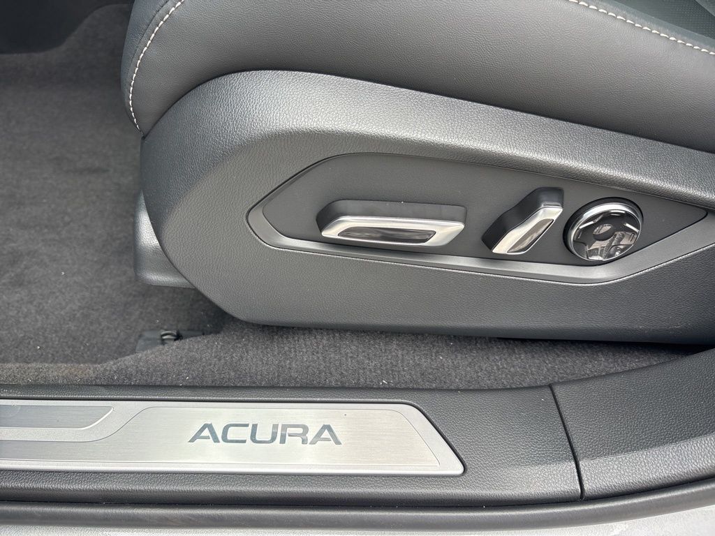 Thumbnail: 2026 Acura RDX - 13