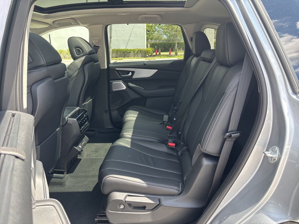 Thumbnail: 2026 Acura MDX - 20