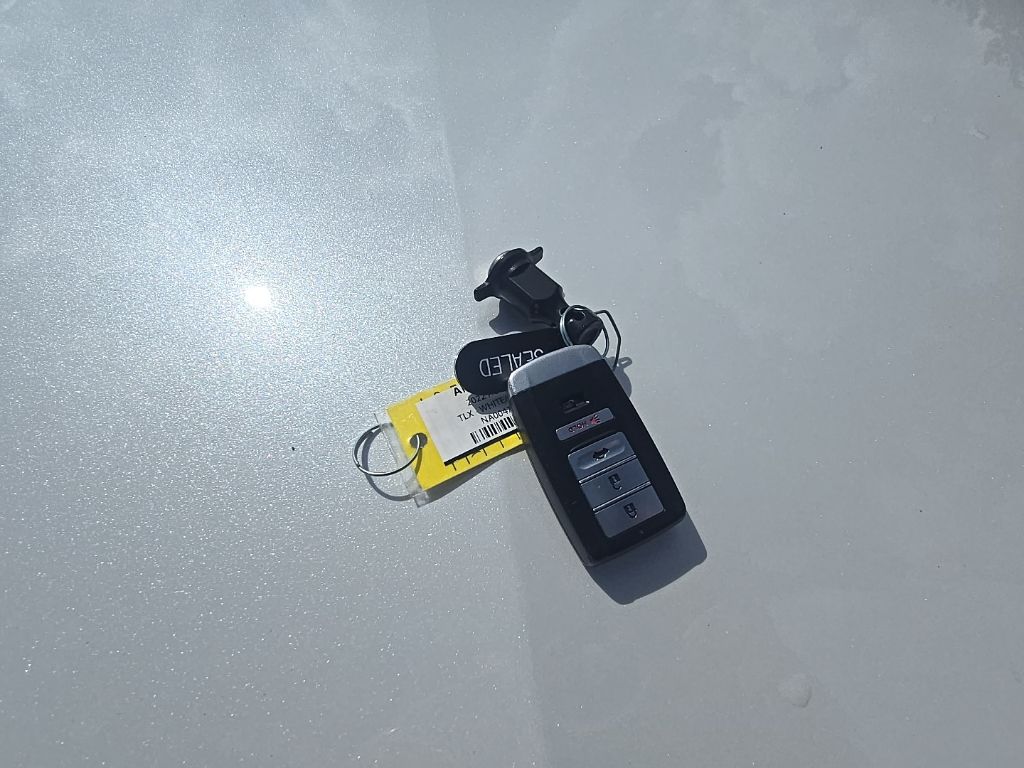 Thumbnail: 2022 Acura TLX - 32