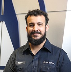 Staff member Edgar Hernandez from ID_dd9750