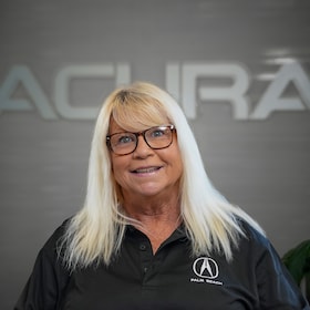 Staff member Donna Acosta from ID_457f60