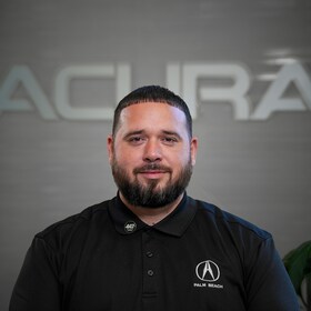 Staff member Alexander Rodriguez from ID_a8494d