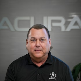 Staff member Mark Gawerecki from ID_a8494d