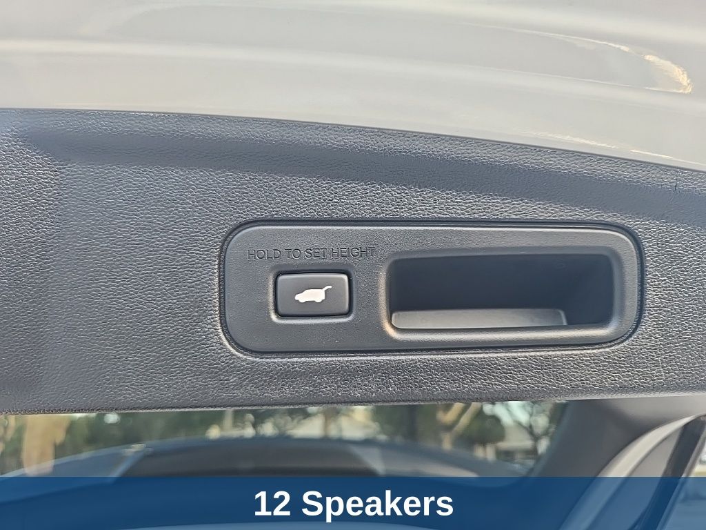 Thumbnail: 2023 Acura MDX - 10