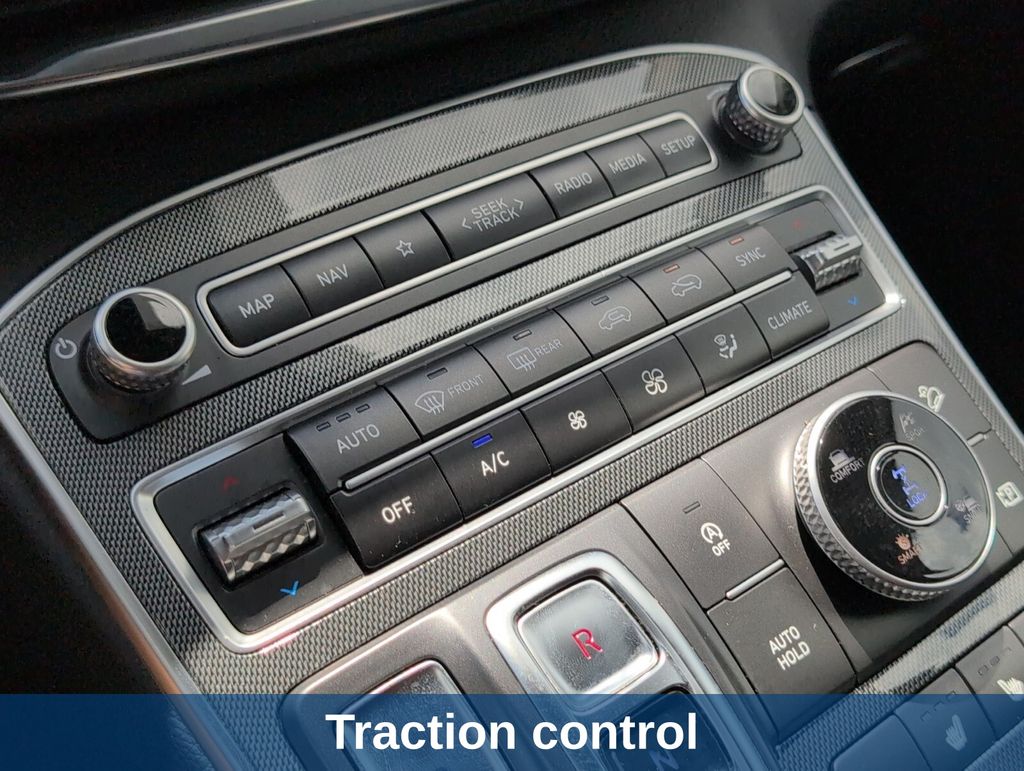 Thumbnail: 2023 Hyundai Santa Fe - 22