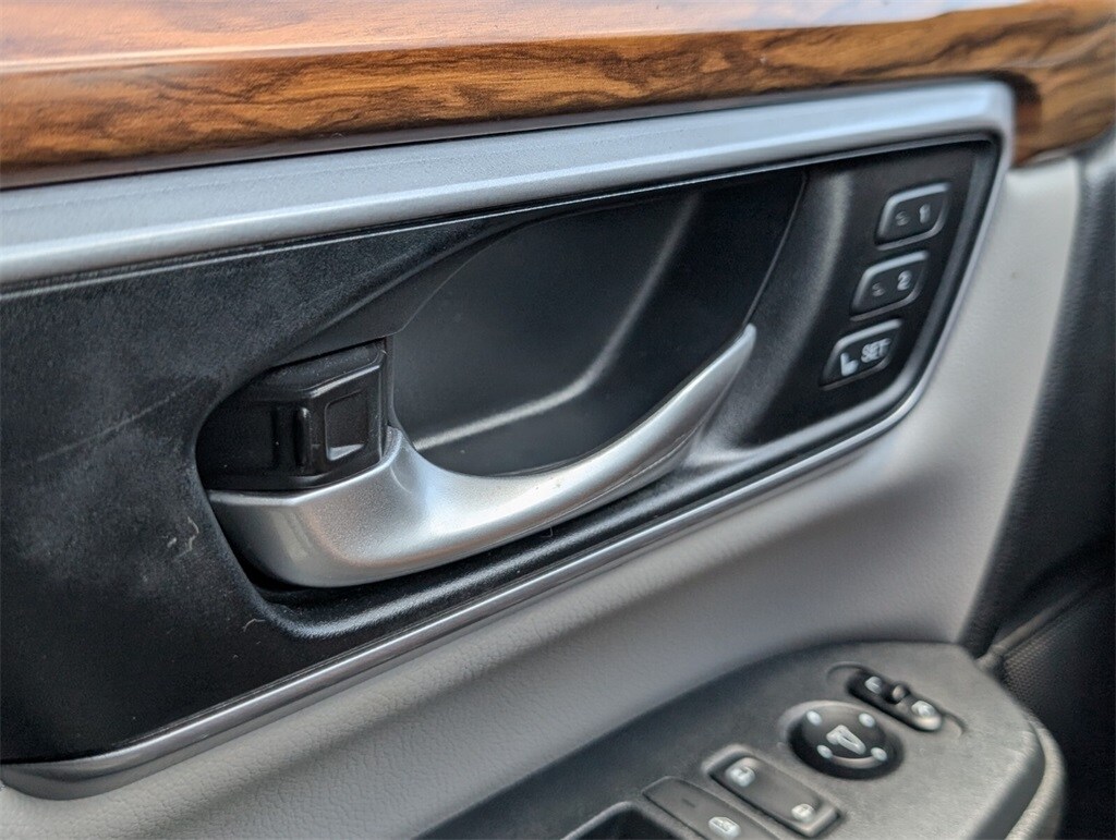Thumbnail: 2017 Honda CR-V - 26