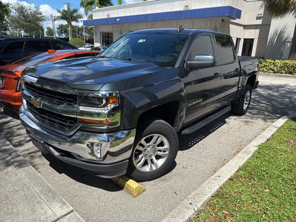 Thumbnail: 2018 Chevrolet Silverado 1500 - 1
