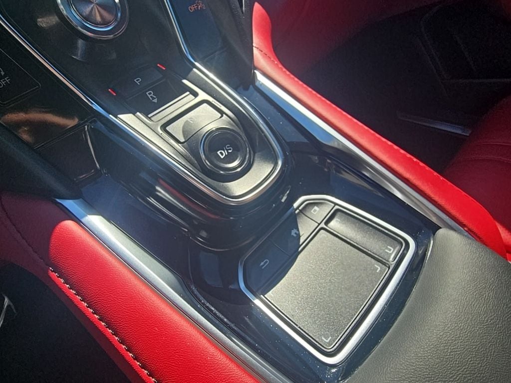 Thumbnail: 2025 Acura RDX - 24