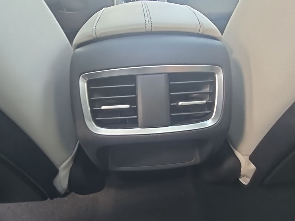 Thumbnail: 2026 Acura RDX - 32