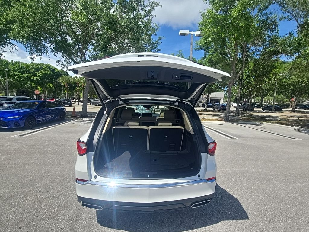 Thumbnail: 2023 Acura MDX - 30