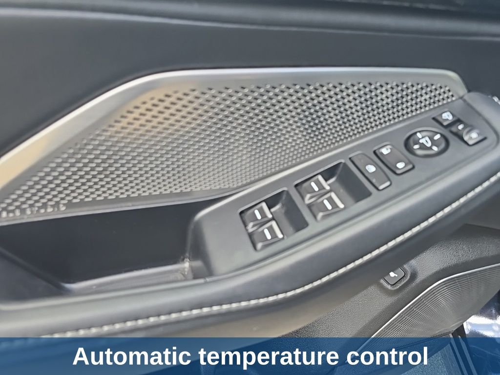 Thumbnail: 2023 Acura MDX - 17