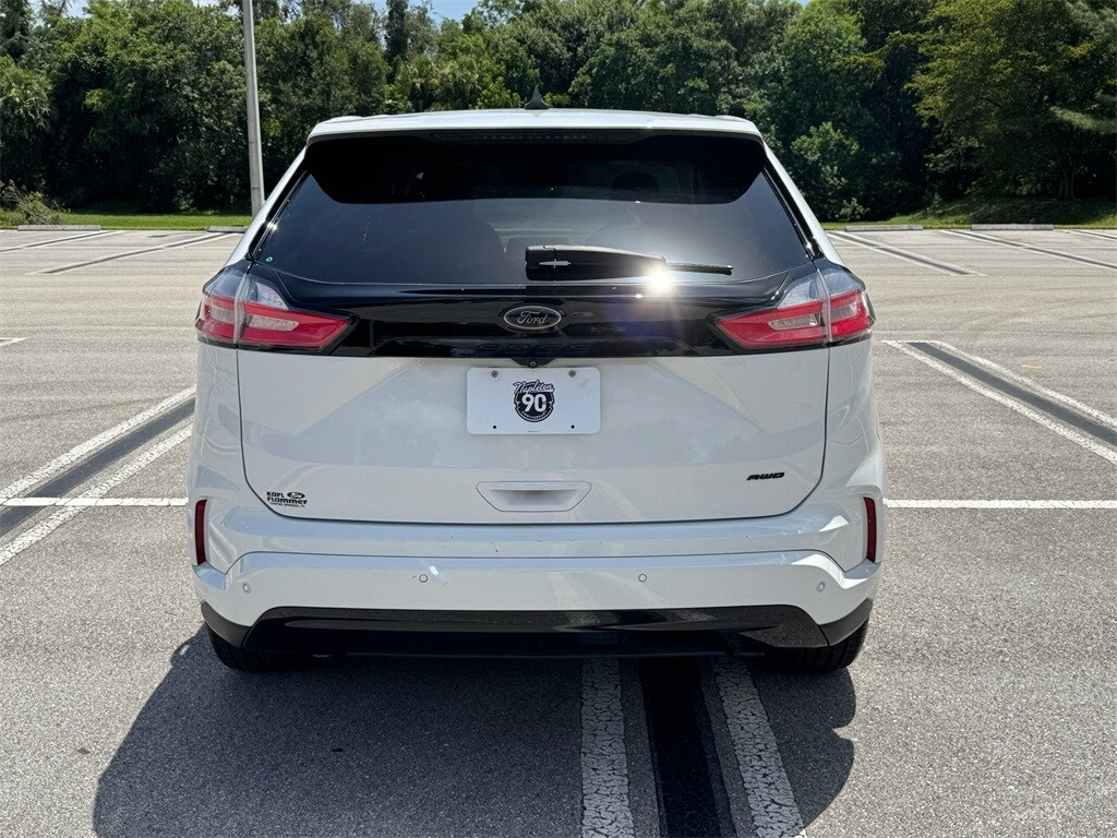 Thumbnail: 2022 Ford Edge - 7
