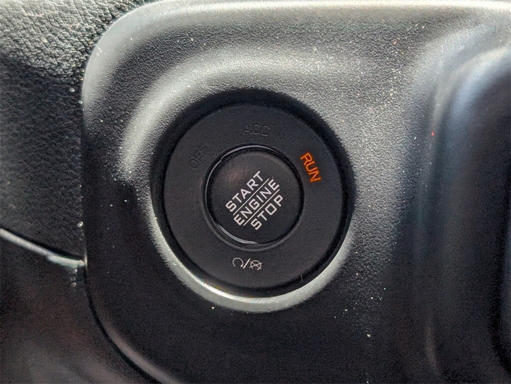 Thumbnail: 2020 Jeep Wrangler - 25