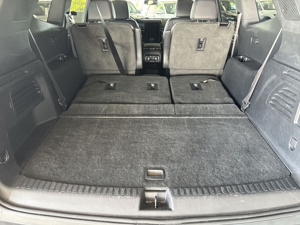 Thumbnail: 2024 GMC Acadia - 26