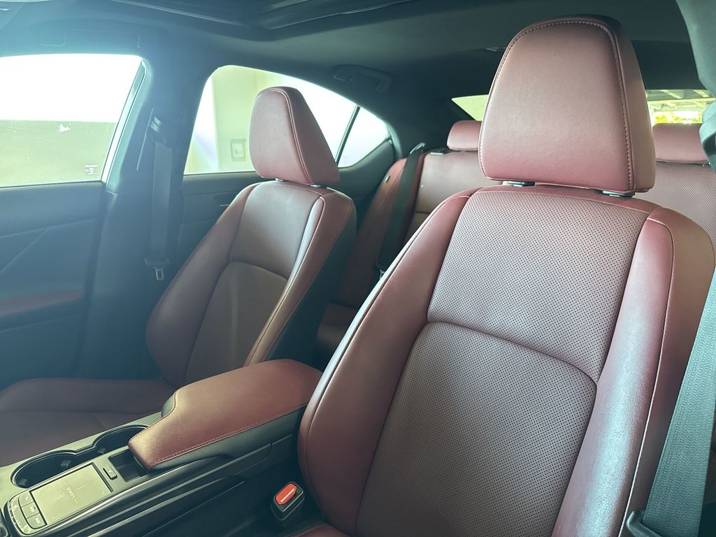 Thumbnail: 2024 Lexus IS - 14