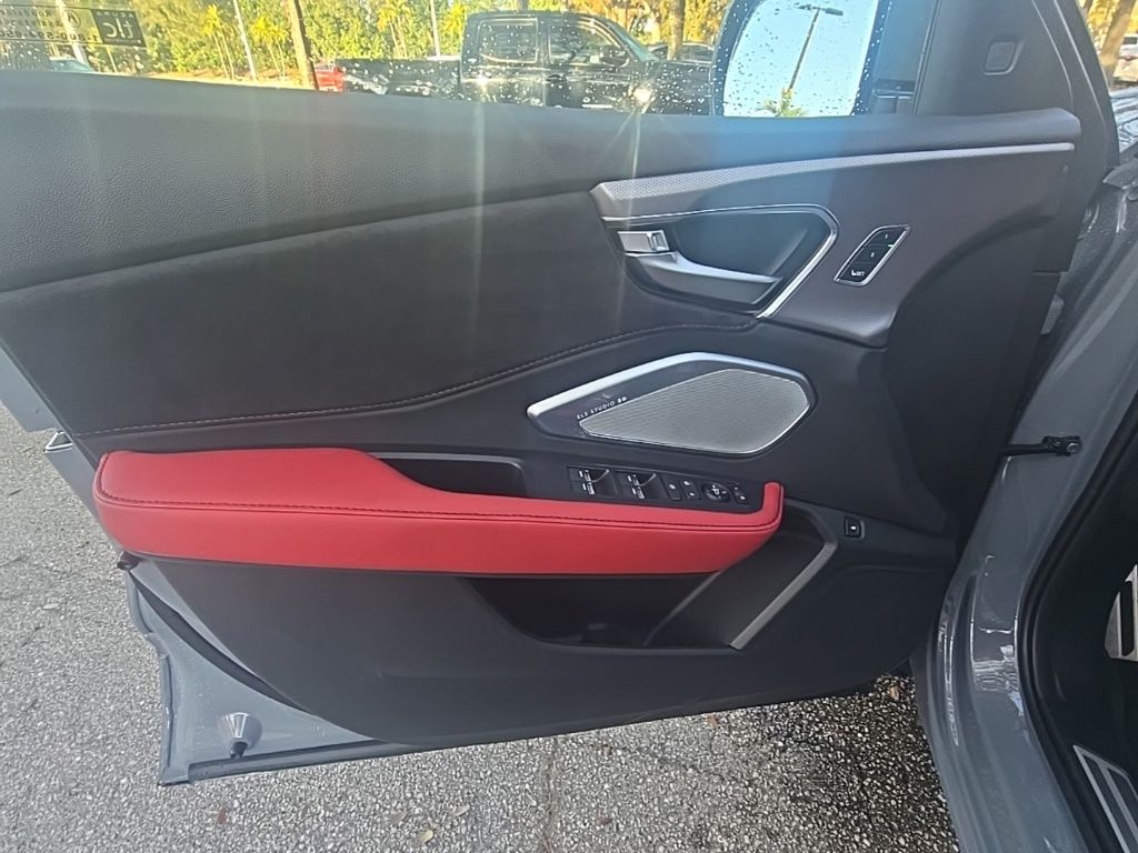 Thumbnail: 2026 Acura RDX - 14