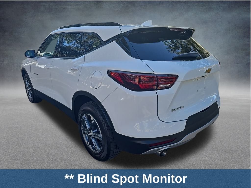 Thumbnail: 2023 Chevrolet Blazer - 8