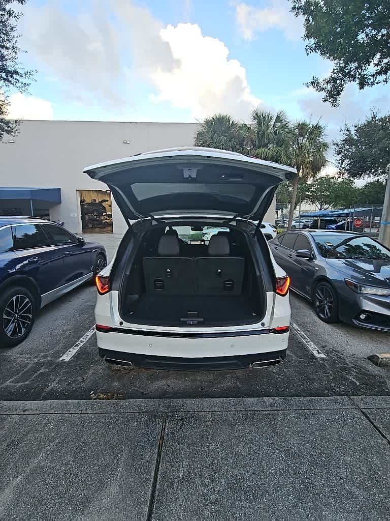 Thumbnail: 2023 Acura MDX - 7