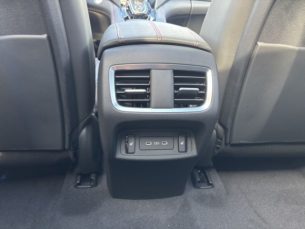 Thumbnail: 2026 Acura RDX - 26