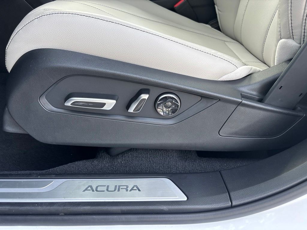 Thumbnail: 2026 Acura RDX - 16