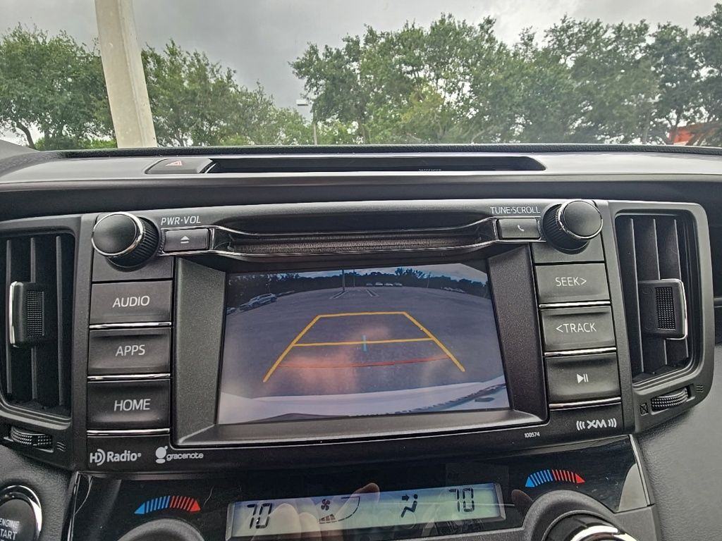 Thumbnail: 2016 Toyota RAV4 - 20