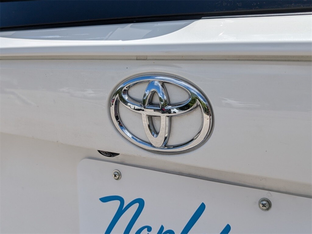 Thumbnail: 2023 Toyota RAV4 - 10