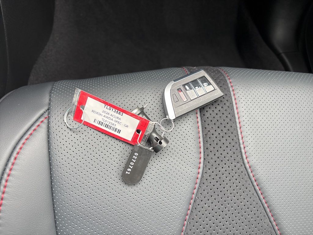 Thumbnail: 2026 Acura RDX - 32