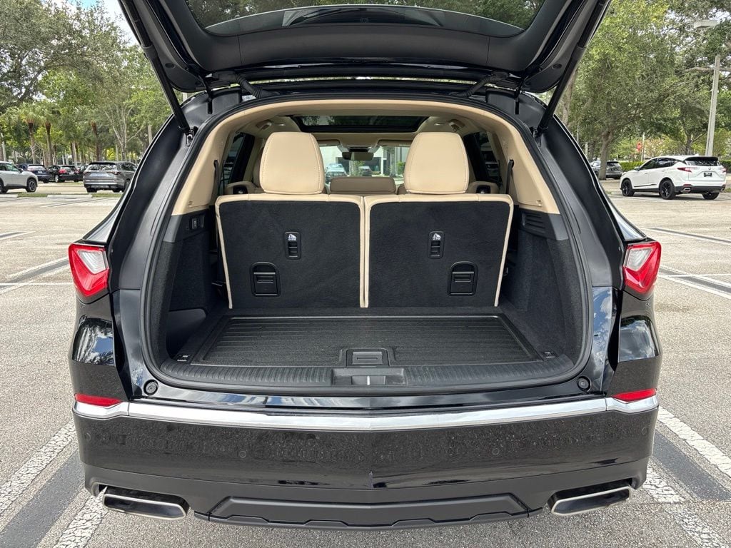 Thumbnail: 2023 Acura MDX - 29