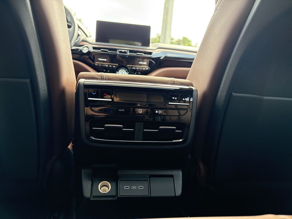 Thumbnail: 2026 Acura MDX - 23