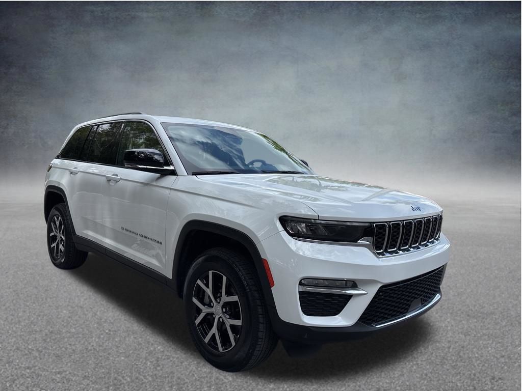 Thumbnail: 2023 Jeep Grand Cherokee - 3