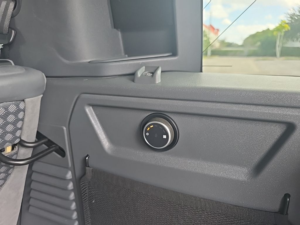 Thumbnail: 2021 Land Rover Defender - 33