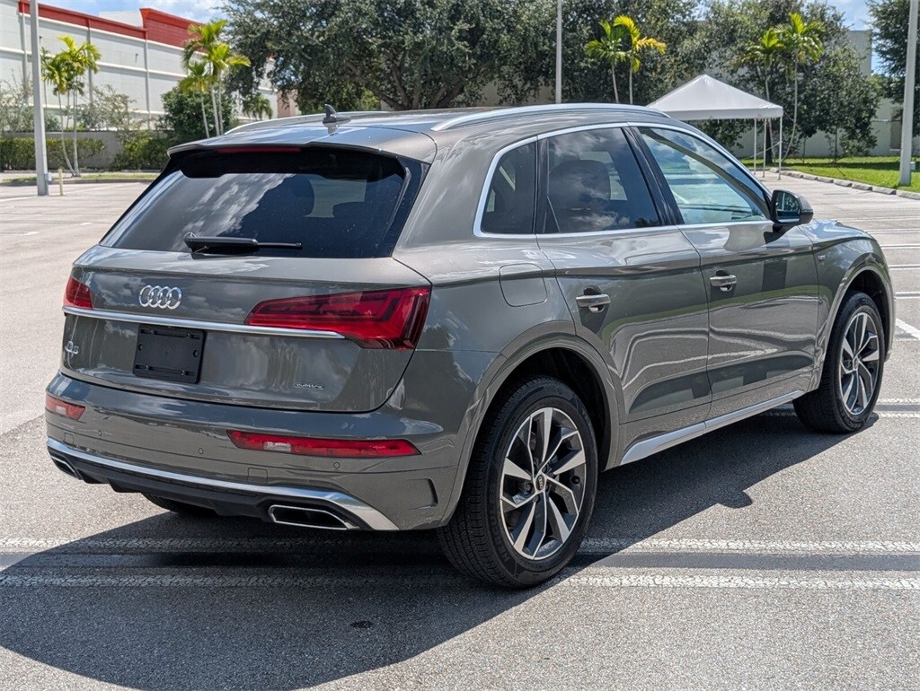 Thumbnail: 2023 Audi Q5 - 8
