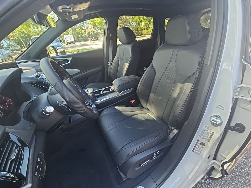 Thumbnail: 2026 Acura RDX - 14