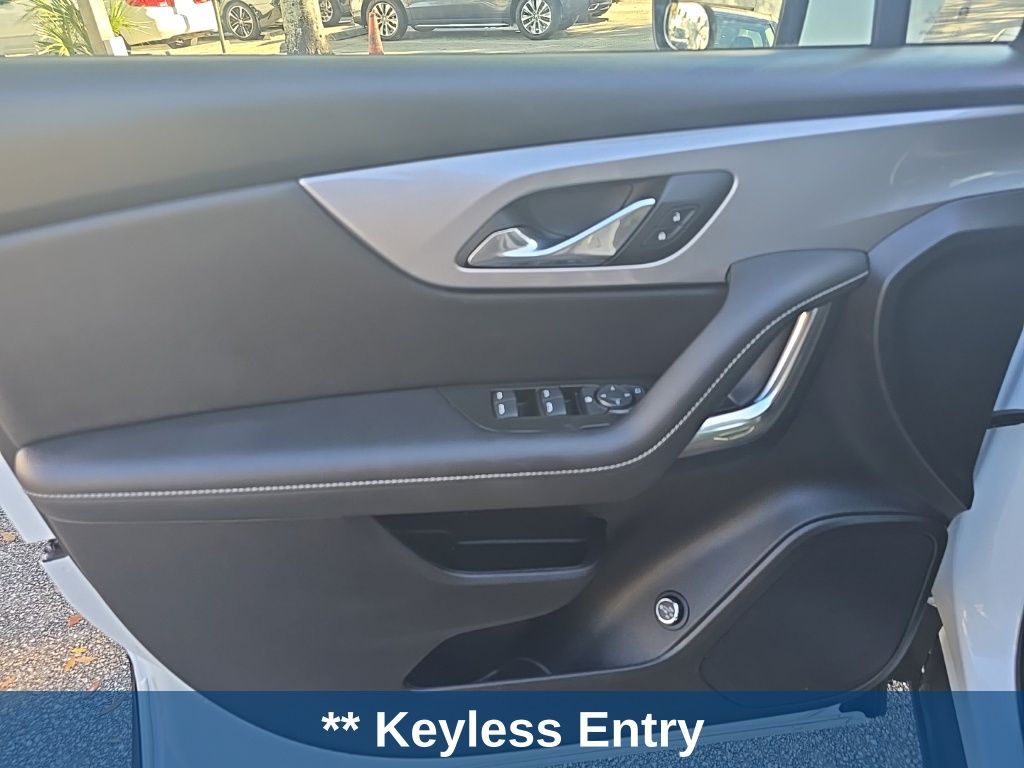 Thumbnail: 2023 Chevrolet Blazer - 13