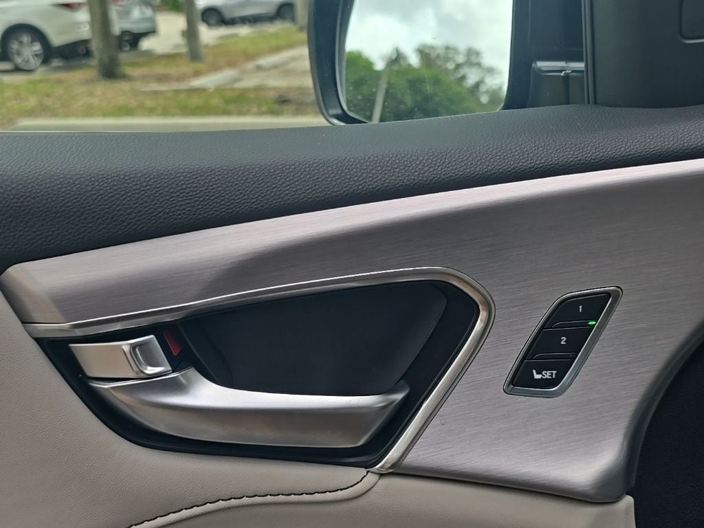 Thumbnail: 2025 Acura RDX - 13