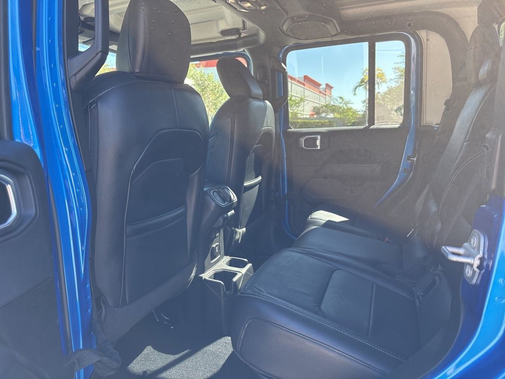 Thumbnail: 2021 Jeep Gladiator - 17