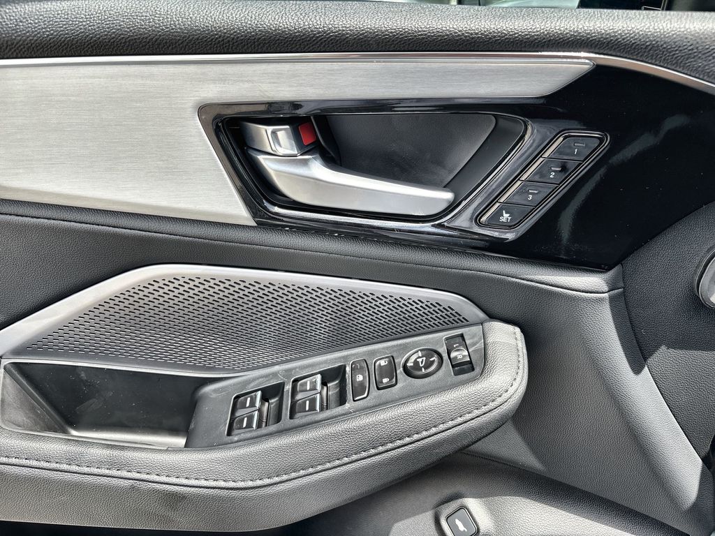 Thumbnail: 2026 Acura MDX - 15