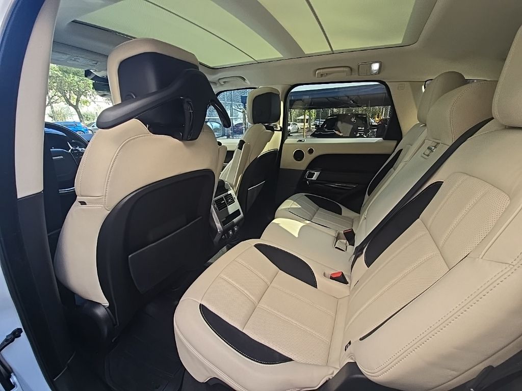 Thumbnail: 2018 Land Rover Range Rover Sport - 32