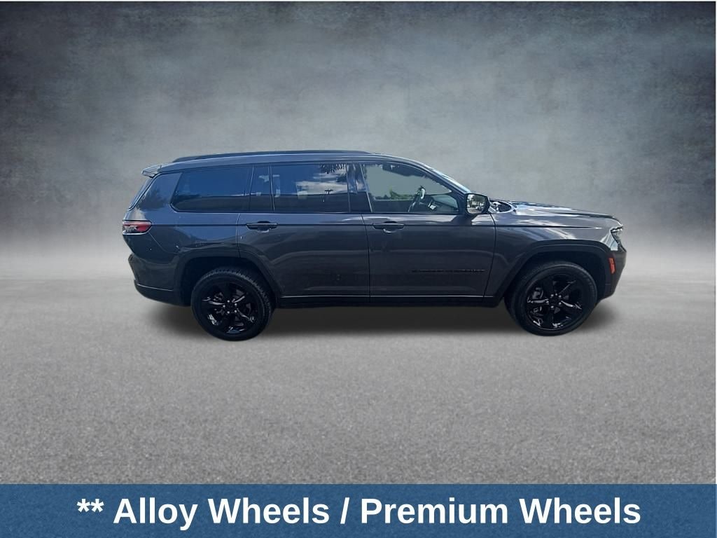 Used 2023 Jeep Grand Cherokee L Laredo SUV