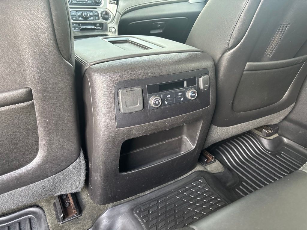 Thumbnail: 2015 GMC Yukon XL - 31