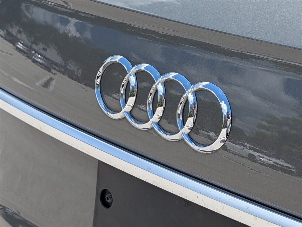Thumbnail: 2023 Audi Q5 - 10