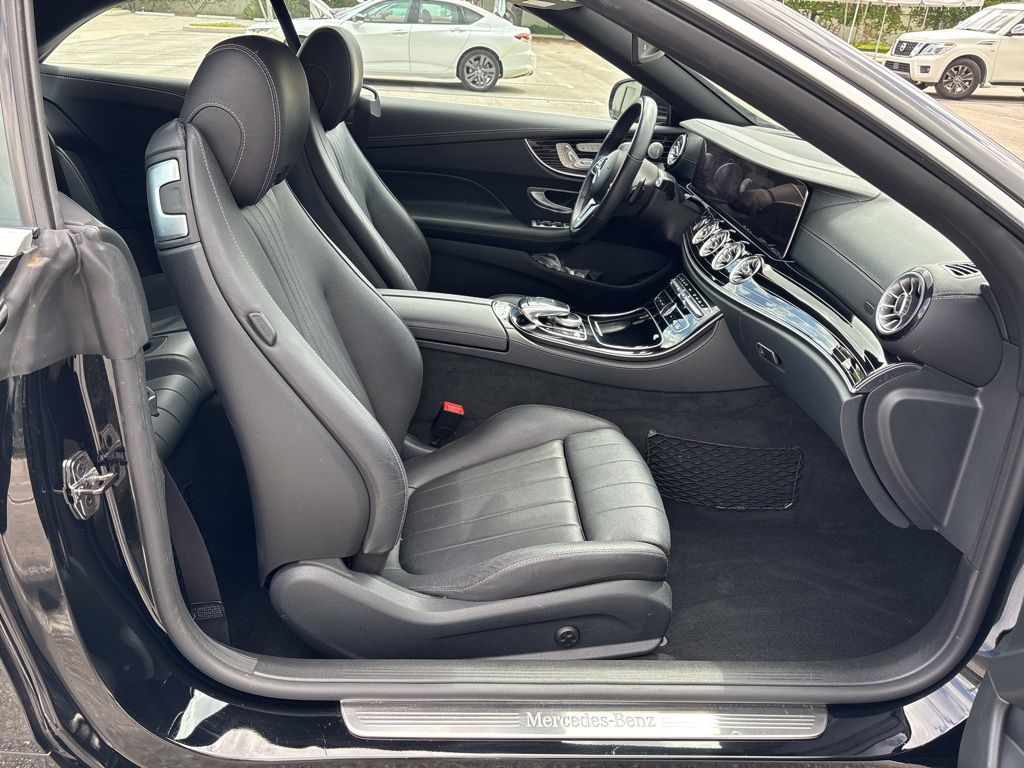 Thumbnail: 2020 Mercedes-Benz E-Class - 16