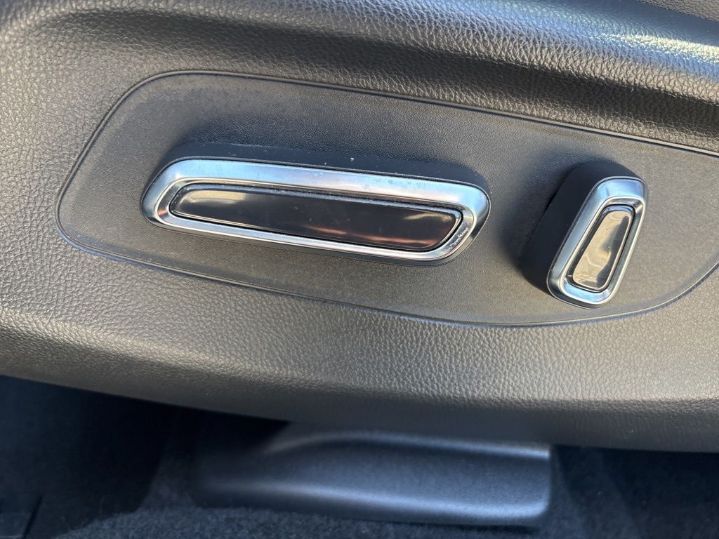 Thumbnail: 2025 Acura ADX - 13