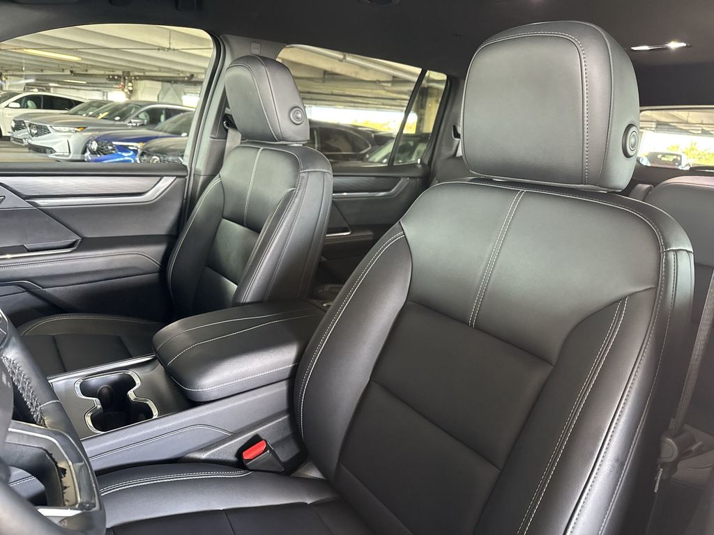 Thumbnail: 2024 GMC Acadia - 15